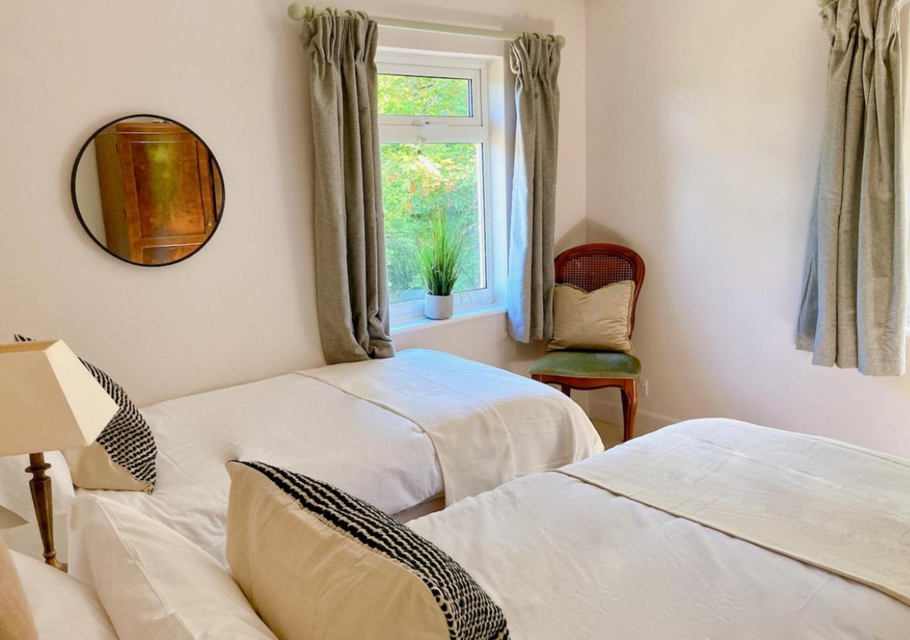 סטראוד Burleigh Court Hotel מראה חיצוני תמונה